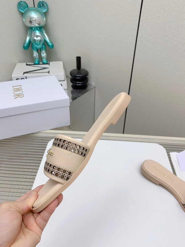 CD D-Lane Slide In Beige Cowhide 106275