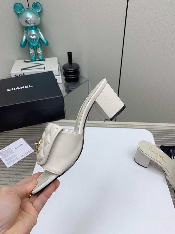 CC Mule Sandals 50mm In White Quilted Lambskin 148944