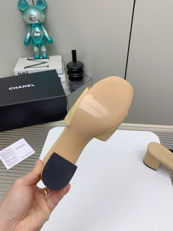 CC Mule Sandals 50mm In Beige Quilted Lambskin 148946