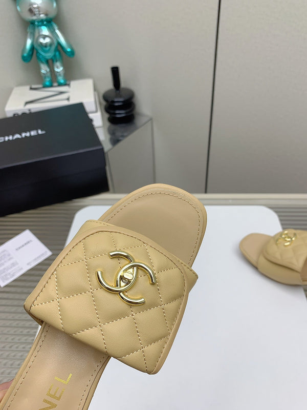 CC Mule Sandals 50mm In Beige Quilted Lambskin 148946