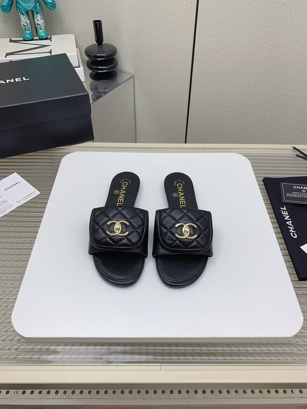 Ciabatte CC in pelle di agnello trapuntata nera 148959