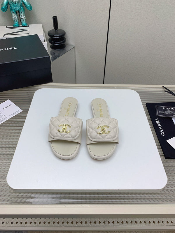 Ciabatte CC in pelle di agnello trapuntata bianca 148961