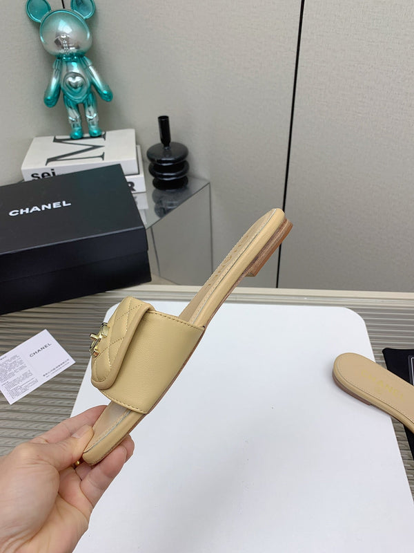 Ciabatte CC in pelle di agnello trapuntata beige 148963