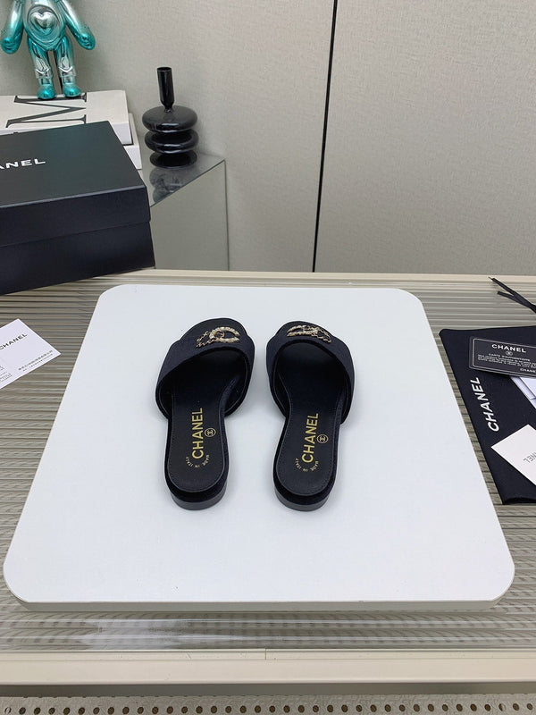 Ciabatte CC in velluto nero 148986