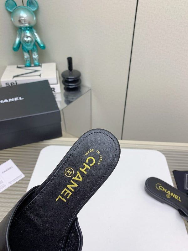 Ciabatte CC in pelle di agnello nera 148991