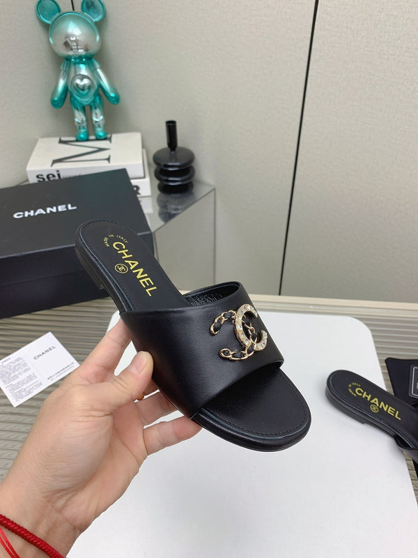 Ciabatte CC in pelle di agnello nera 148991