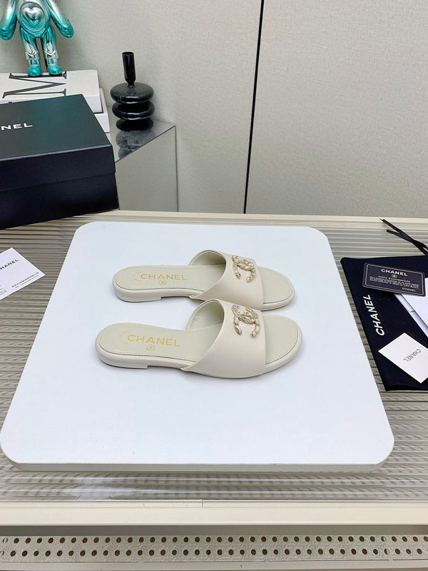 Ciabatte CC in pelle di agnello bianca 148993