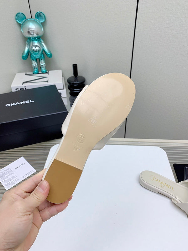 Ciabatte CC in pelle di agnello bianca 148993