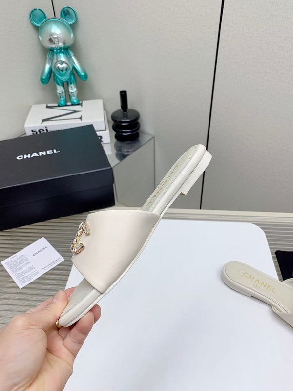 Ciabatte CC in pelle di agnello bianca 148993