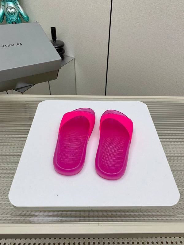 POOL SLIDE SANDAL IN JELLY PINK RUBBER