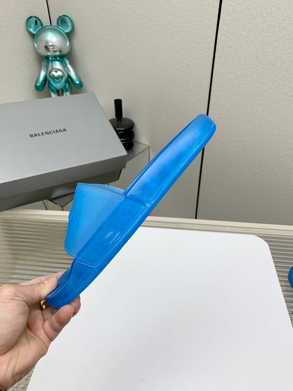 SANDALO CIABATTA DA PISCINA IN GOMMA BLU GELATINA