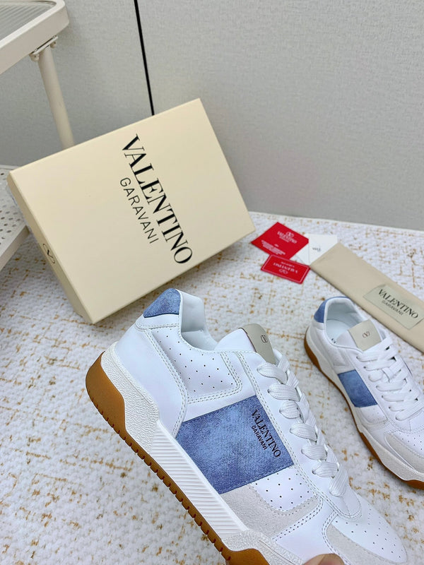 VT 25 Low Top Garavani Sneaker Denim White Cowhide