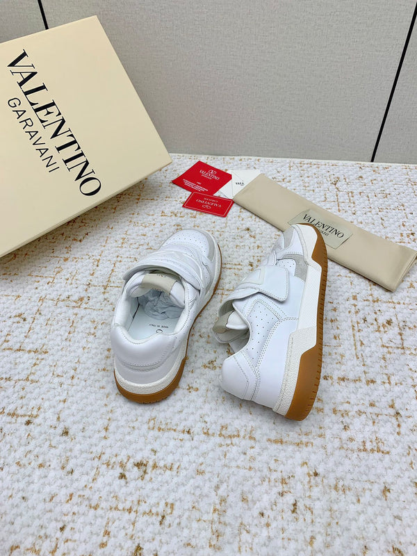 VT 25 Joy Play Low Top Sneaker White Cowhide 331680