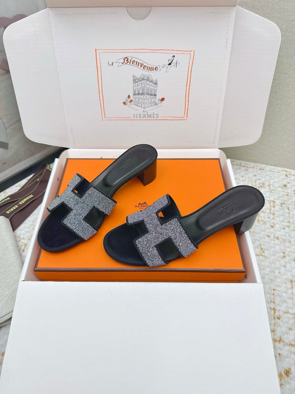 HM Oasis Sandals with Rhinestone Black Cowhide 625267