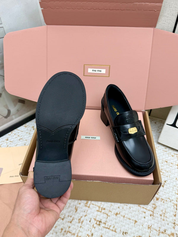 Miu Vintage-Effect Penny Loafers Black Leather 791004