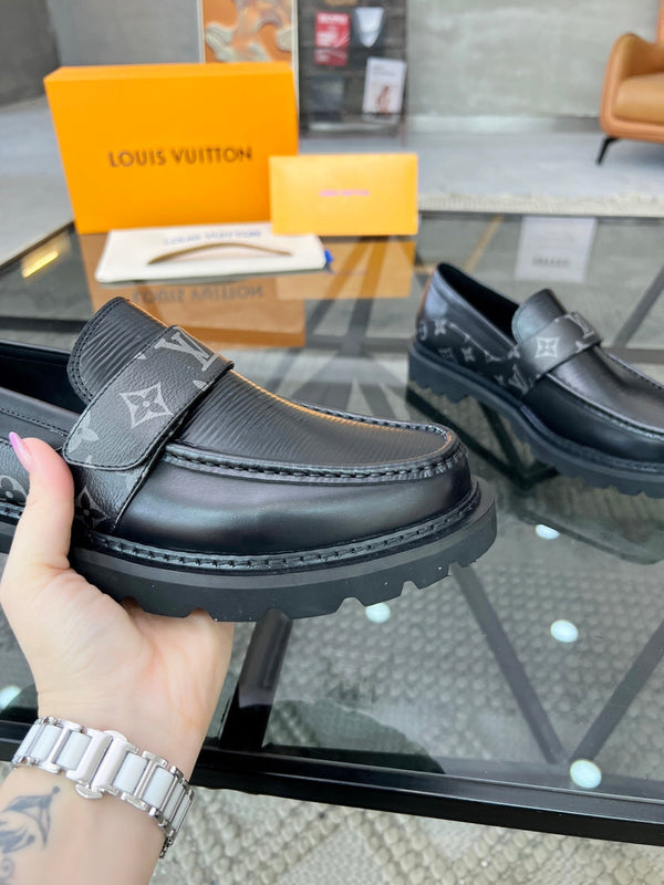 LV LOAFERS BLACK PLAIN CALFSKIN WITH MONOGRAM STRAP