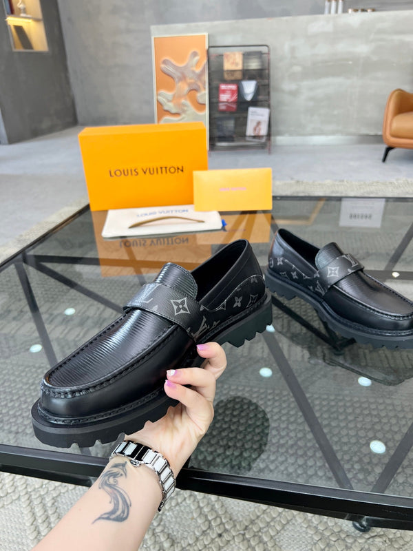 LV LOAFERS BLACK PLAIN CALFSKIN WITH MONOGRAM STRAP