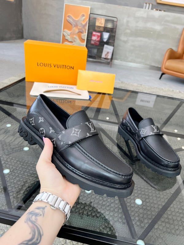 LV LOAFERS BLACK CALFSKIN WITH MONOGRAM STRAP