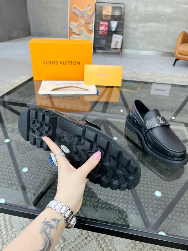 LV LOAFERS BLACK CALFSKIN WITH MONOGRAM STRAP