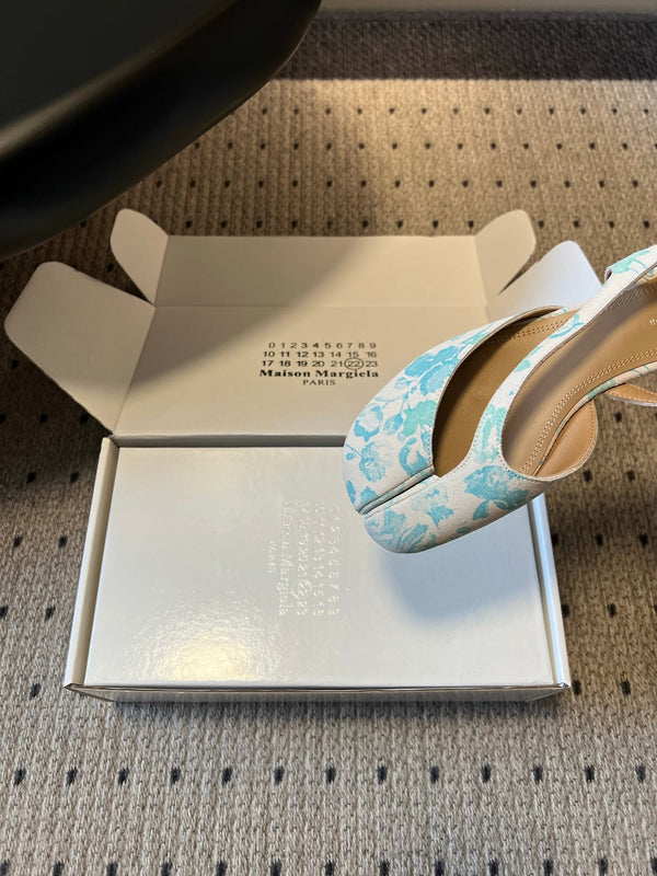 MM Tabi Slingback Blue Floral Print Suede 803542