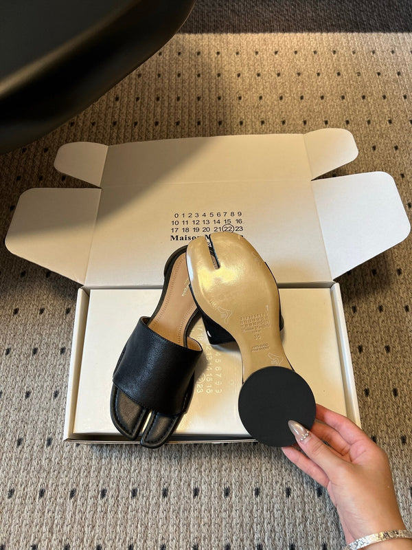 MM Tabi Flat Mule Black Sheepskin 803752