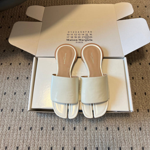 MM Tabi Flat Mule White Sheepskin 803753