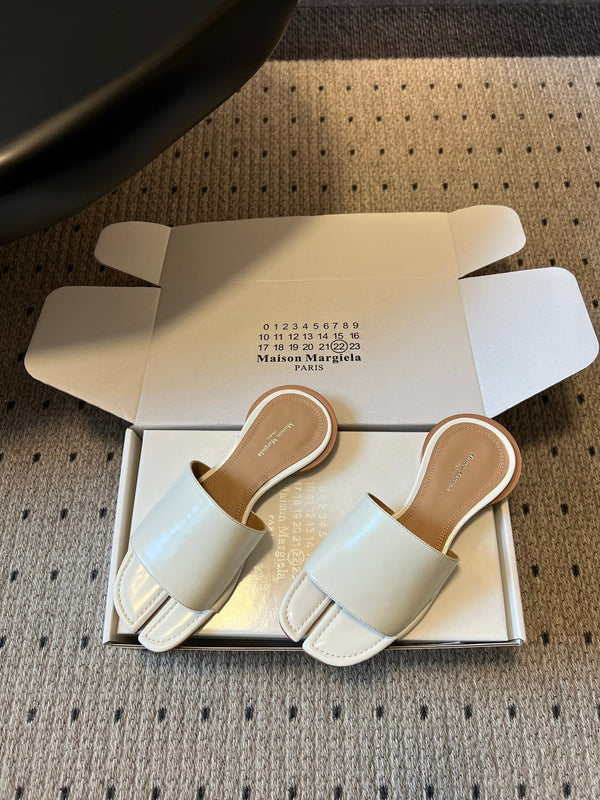 MM Tabi Flat Mule White Sheepskin 803753