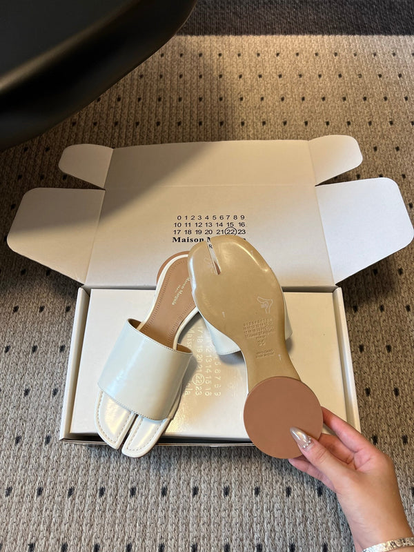 MM Tabi Flat Mule White Sheepskin 803753