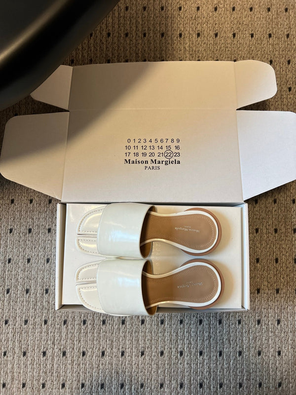 MM Tabi Flat Mule White Sheepskin 803753