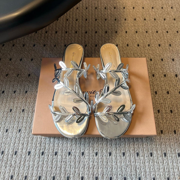 Gianvito Rossi Flavia Flat Sandals Metallic Sliver Sheepskin 803764