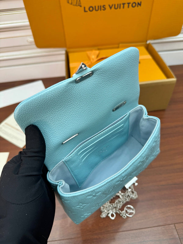 Nano Madeleine 21cm Azur Frost Pelle di vacchetta grana