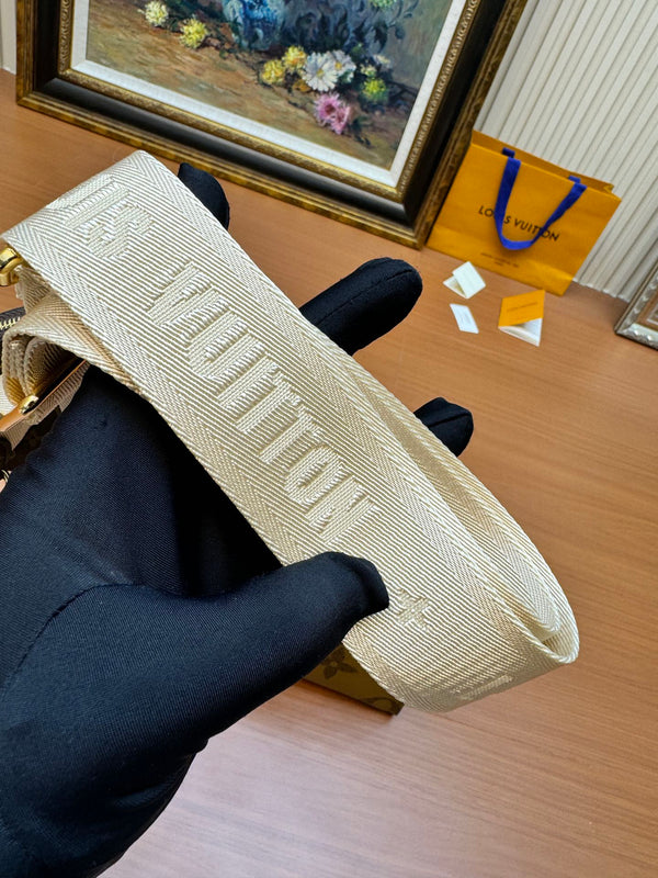 LV OnTheGo PM 25cm Brown Monogram Canvas 206023