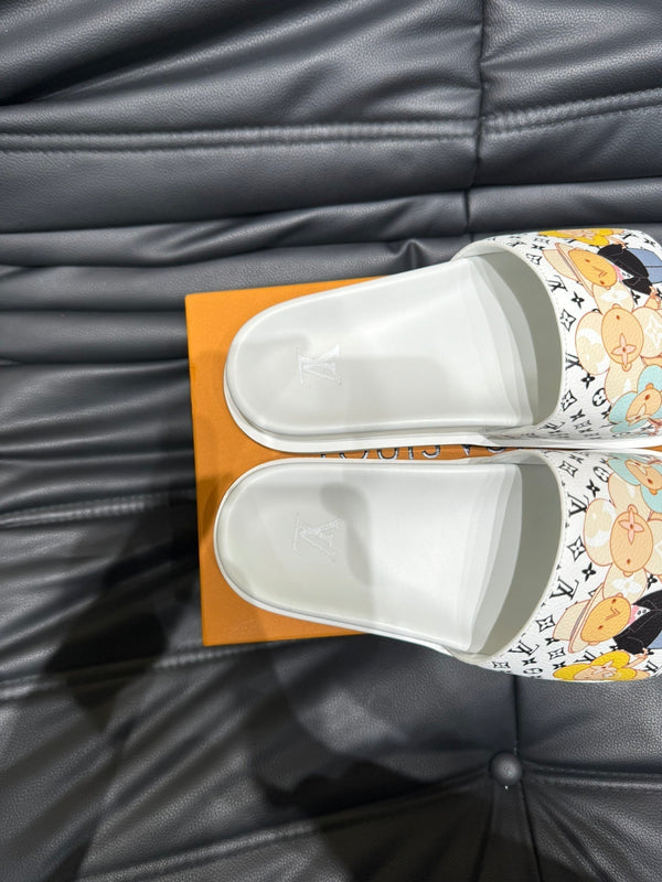 LV SLIPPERS IN WHITE MONOGRAM CALFSKIN