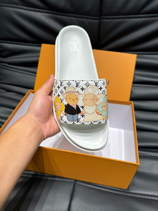 LV SLIPPERS IN WHITE MONOGRAM CALFSKIN