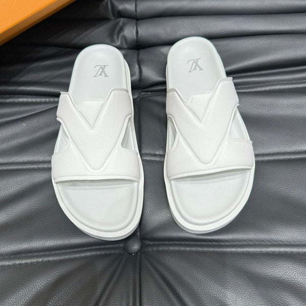 LV OASIS MULE IN WHITE CALFSKIN