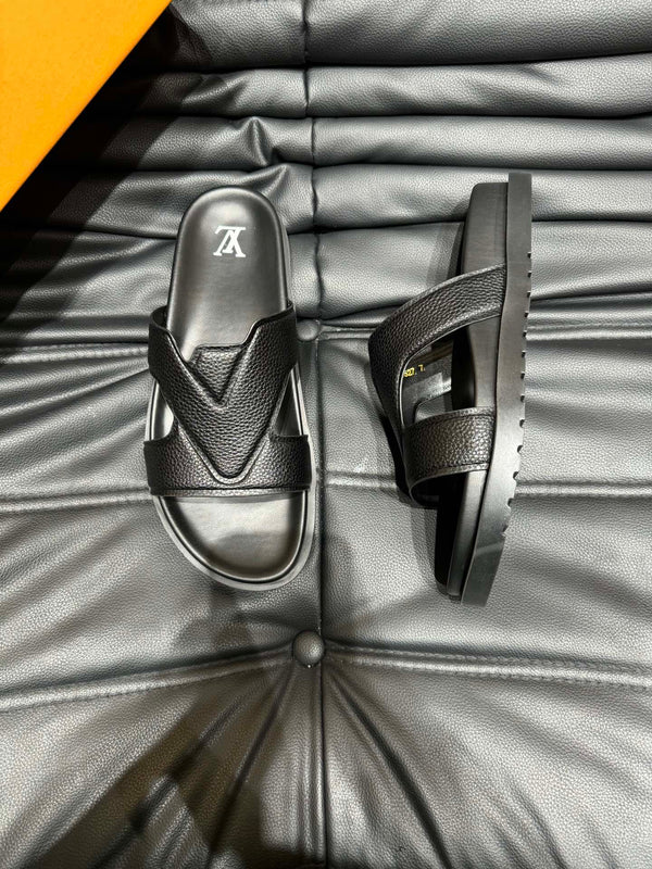 LV OASIS MULE IN BLACK CALFSKIN