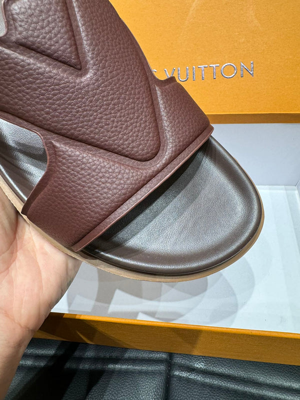 LV OASIS MULE IN CHOCOLATE BROWN CALFSKIN