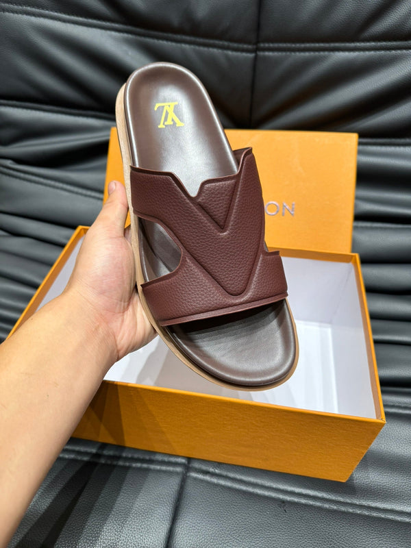 LV OASIS MULE IN CHOCOLATE BROWN CALFSKIN
