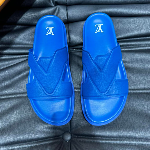 LV OASIS MULE IN COBALT BLUE CALFSKIN