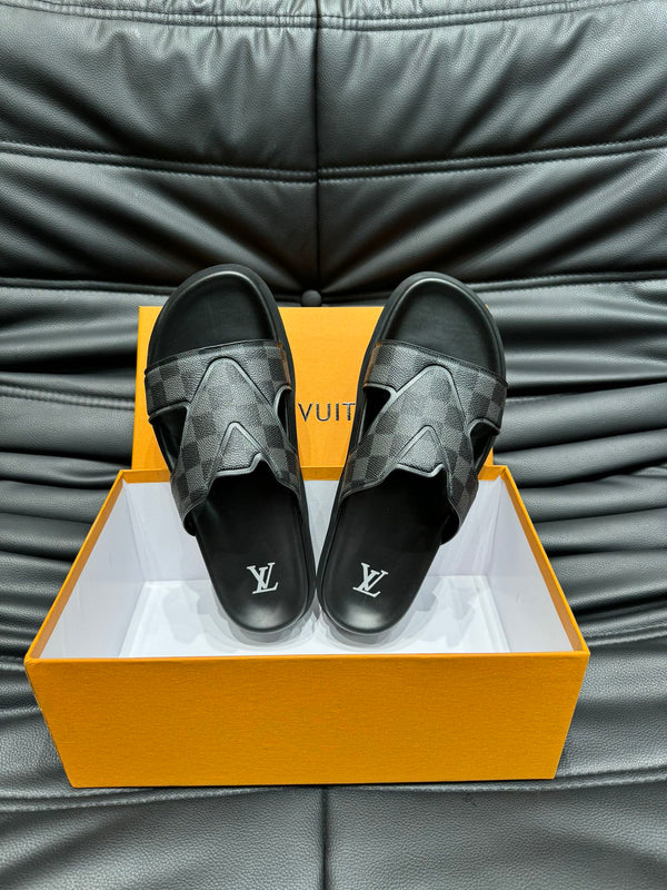 LV OASIS MULE IN BLACK DAMIER CALFSKIN