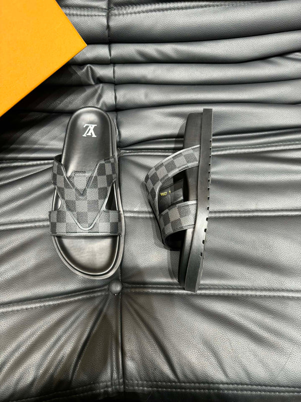 LV OASIS MULE IN BLACK DAMIER CALFSKIN