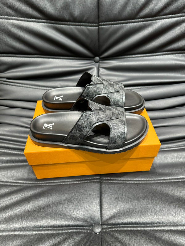 LV OASIS MULE IN BLACK DAMIER CALFSKIN