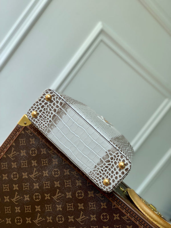 CAPUCINES BB 27 WHITE GREY TAURILLON GOLD HARDWARE