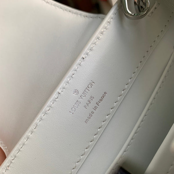 CAPUCINES MINI 21 WHITE CROCODILE EMBOSSED CALFSKIN SILVER HARDWARE