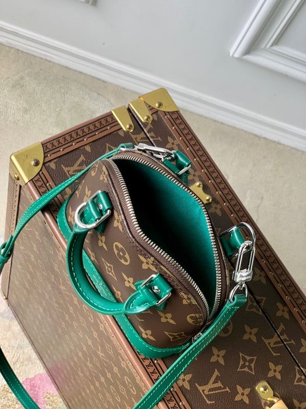 alma nano 18 monogram canvas pelle di vitello verde scuro