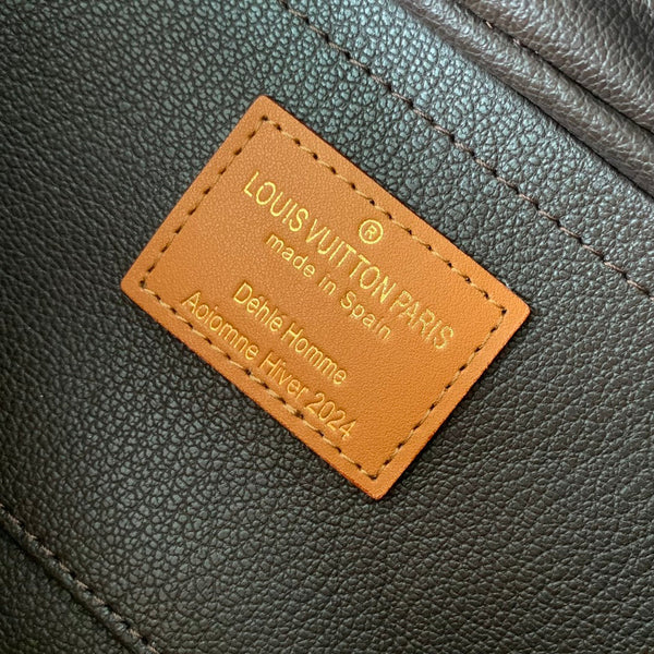 Lv Locker Dopp Kit 23 Monogramma Marrone