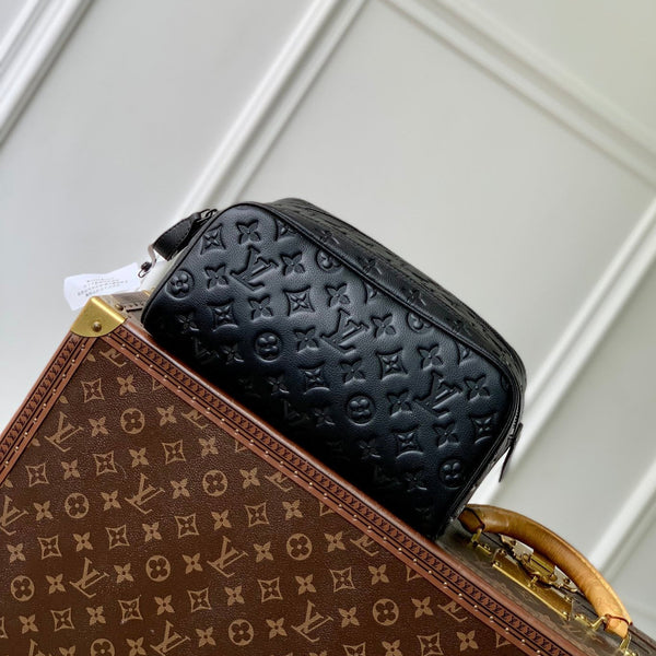 KIT DOPP 28 IN NERO MONOGRAM SHADOW