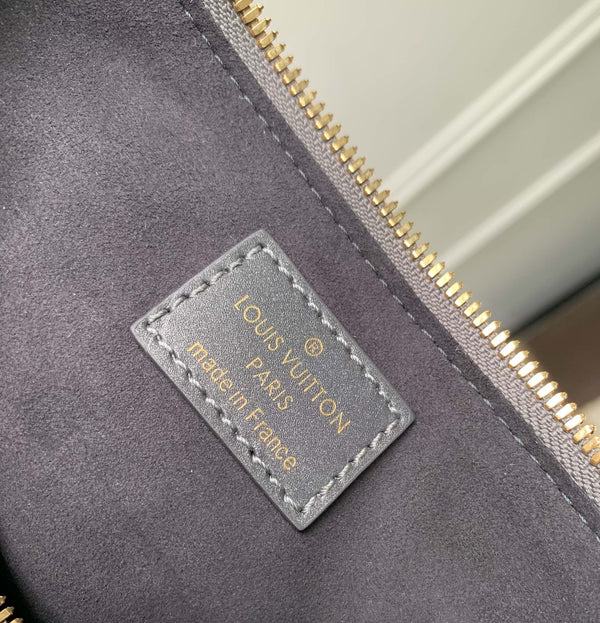 Lv Pochette Sevres 25.5 Black Leather Monogram Empreinte