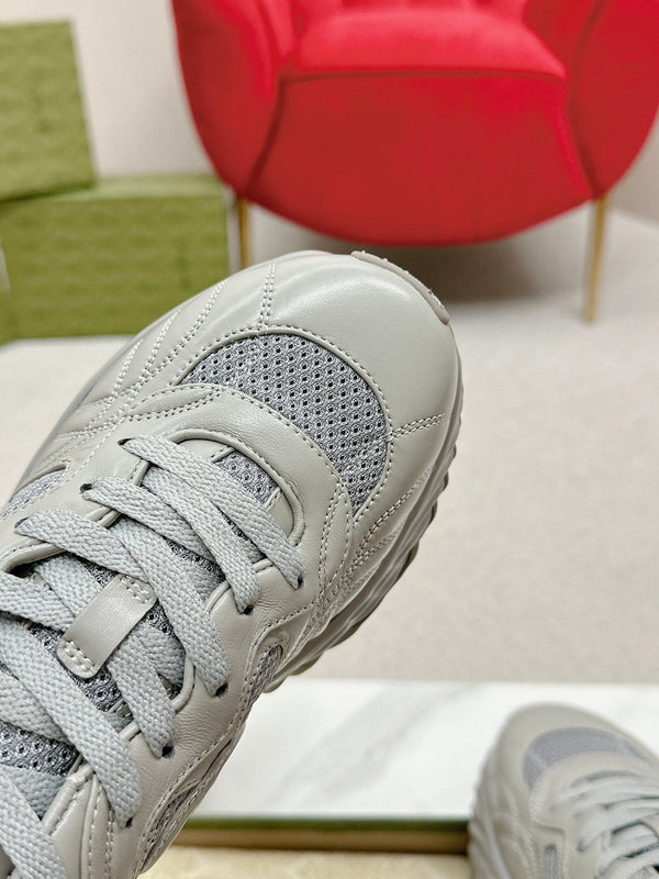 GG RIPPLE TRAINER IN PELLE DI AGNELLO GRIGIO CHIARO