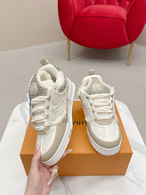 LV Trainer Sneaker White Beige Metallic Grained Metallic Calf Leather 528549